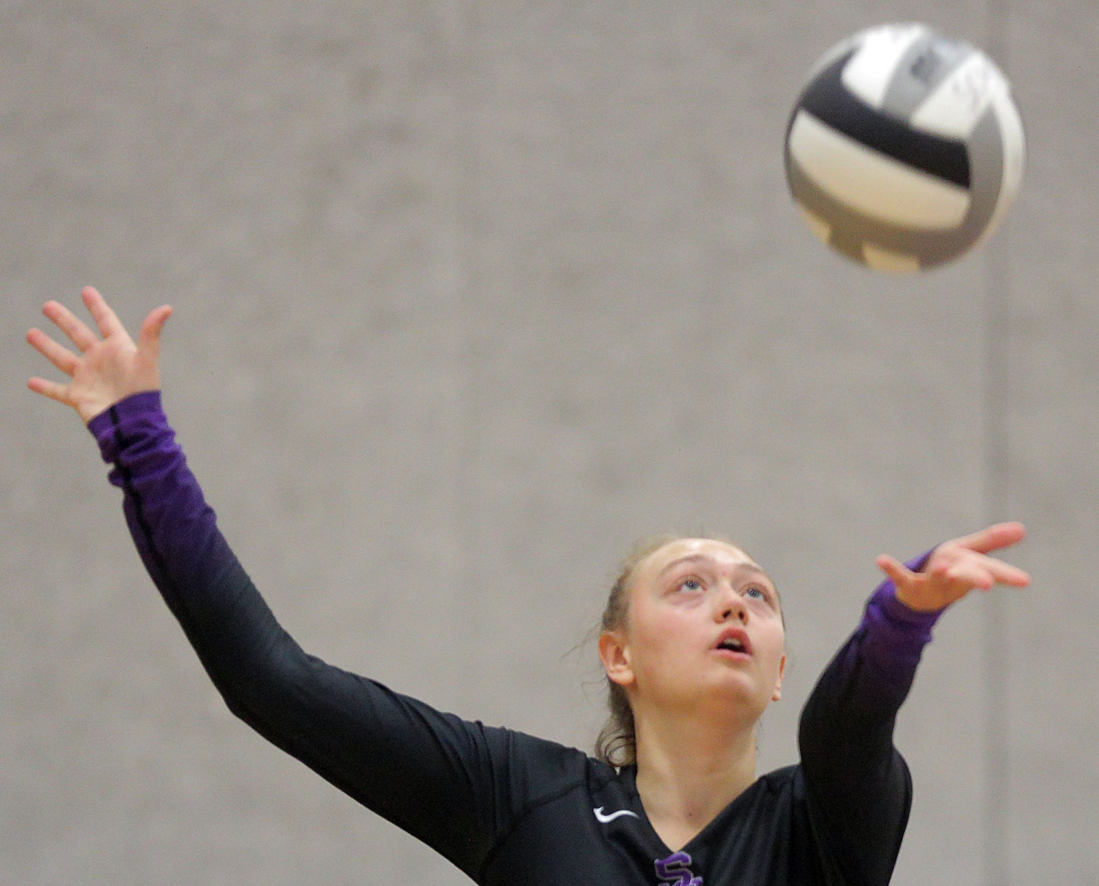 Truckee at Spring Creek Volleyball 17.jpg